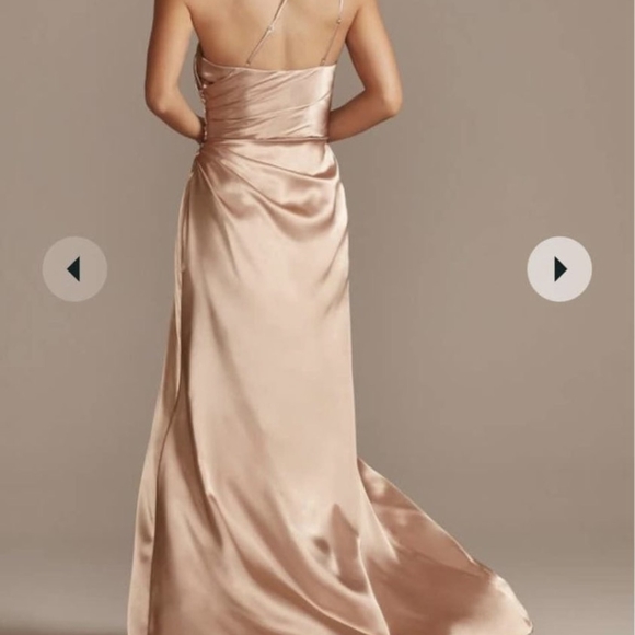 David's bridal bridesmaid dress - chianti - size 4 - Picture 2 of 4